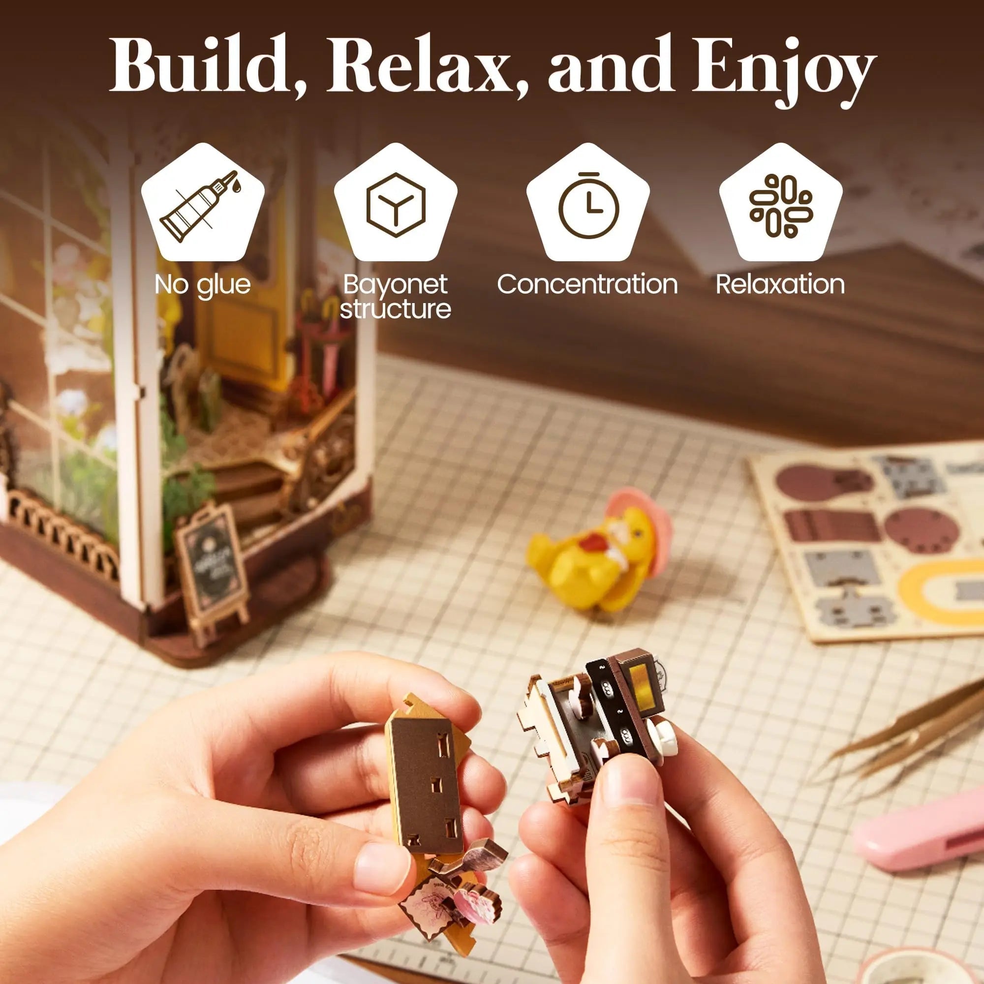 Holiday Cafe – DIY book nook kit, HiNooki (image 4)