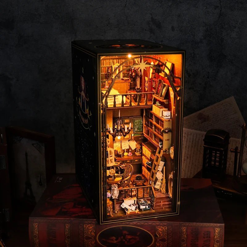 Mira Magic House – DIY book nook kit, HiNooki (image 2)