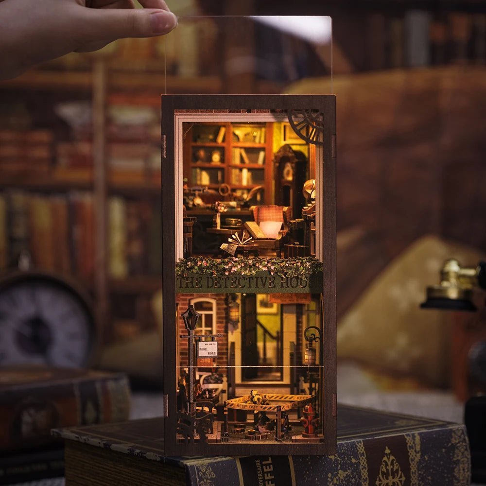Rose Detective Agency – DIY book nook kit, HiNooki (image 5)