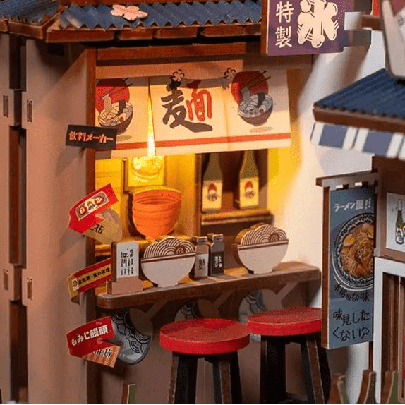 Sakura Izakaya Alley – DIY book nook kit, HiNooki (image 4)