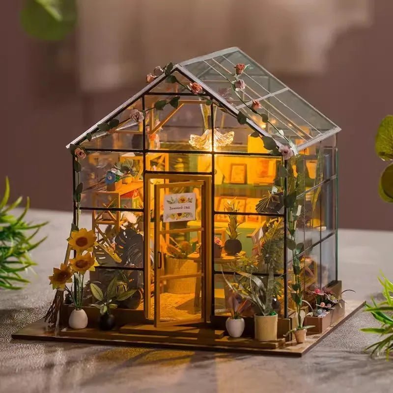 Sunshine Flower House – DIY miniature house kit, HiNooki (image 1)