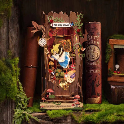 Alice Fall into Wonder – DIY book nook kit, HiNooki (image 3)