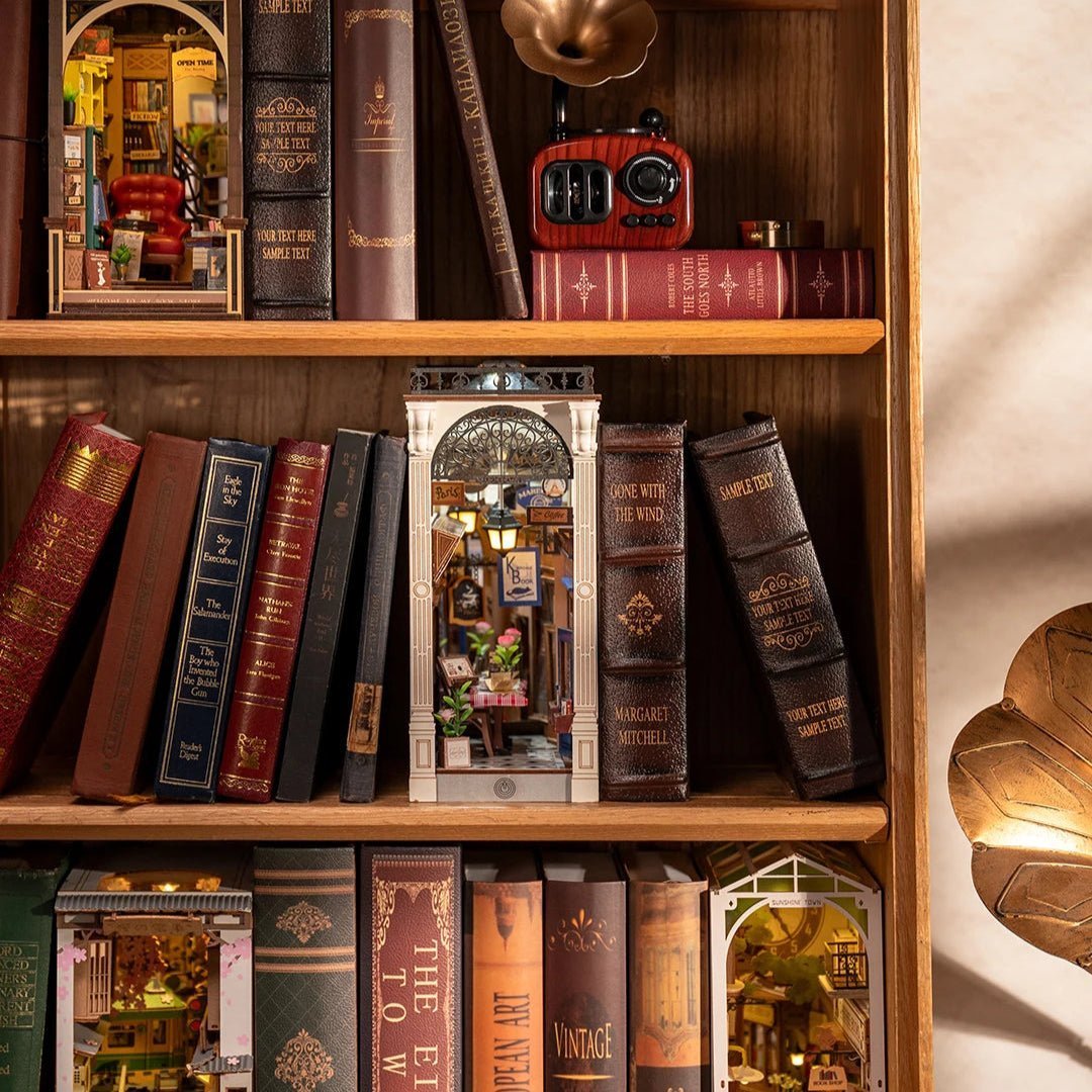 Arcade Dating – DIY book nook kit, HiNooki (image 4)