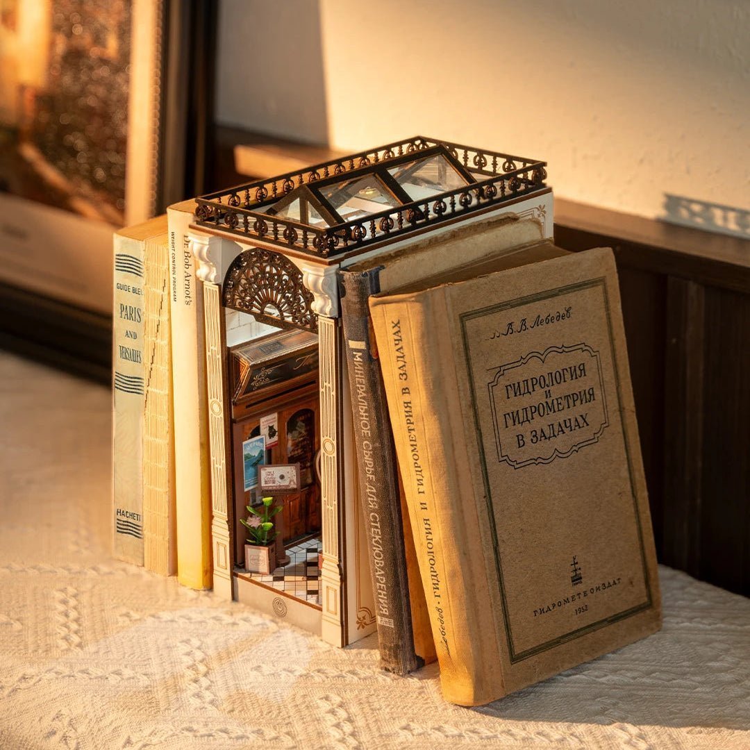 Arcade Dating – DIY book nook kit, HiNooki (image 5)