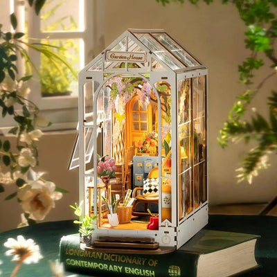 Garden House – DIY book nook kit, HiNooki (image 1)