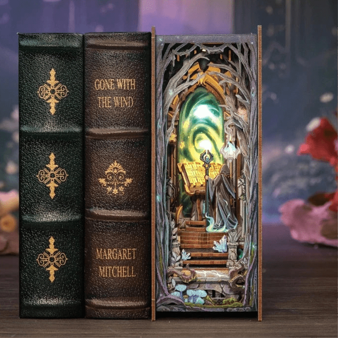 Gate of Wonderland – DIY book nook kit, HiNooki (image 2)