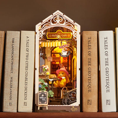 Holiday Cafe – DIY book nook kit, HiNooki (image 7)