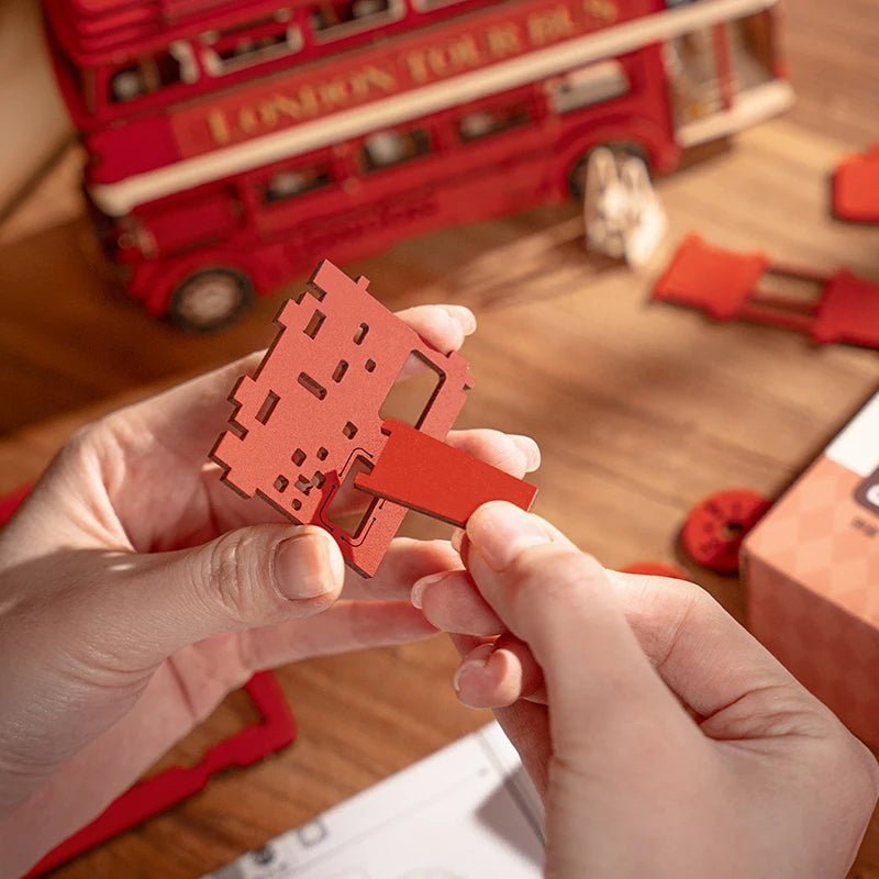London Tour Bus – 3D wooden puzzle kit, HiNooki (image 4)