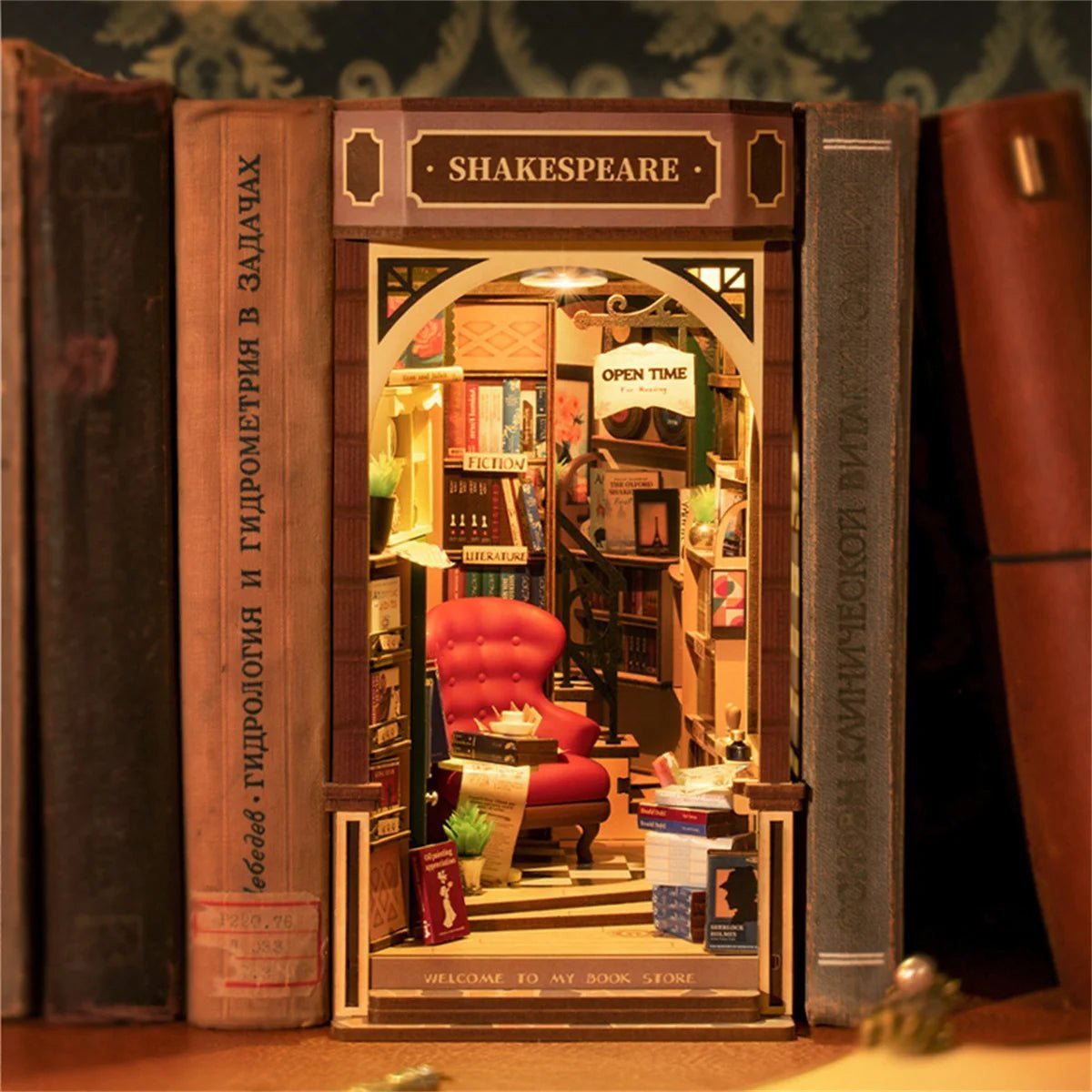 Retro Bookstore – DIY book nook kit, HiNooki (image 1)