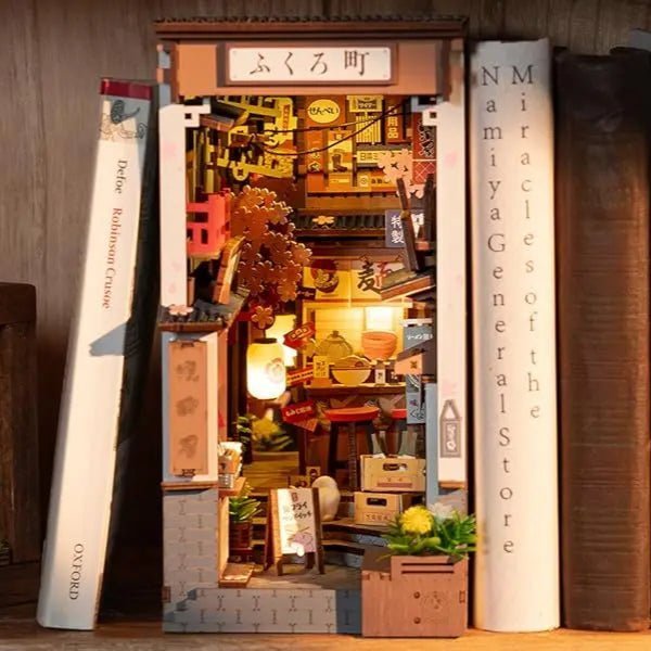 Sakura Izakaya Alley – DIY book nook kit, HiNooki (image 2)